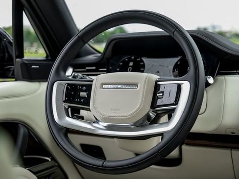 Used 2024 Land Rover Range Rover SE AWD/4WD image 20