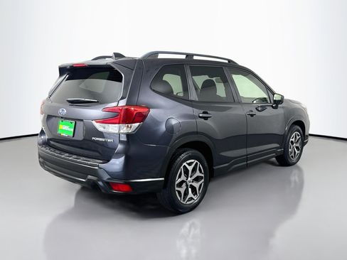 Used 2019 Subaru Forester Premium AWD/4WD image 10
