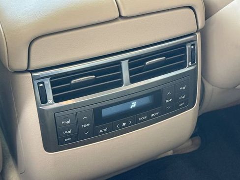 Used 2011 Lexus LX 570 4WD image 15