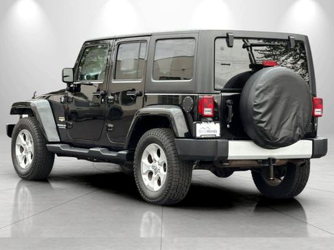 Used 2015 Jeep Wrangler Unlimited Sahara w/ Max Tow Package AWD/4WD image 6