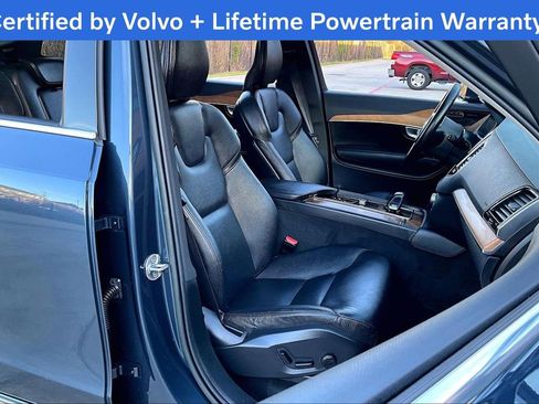 Used 2023 Volvo XC90 B5 Plus w/ Protection Package Premier image 10