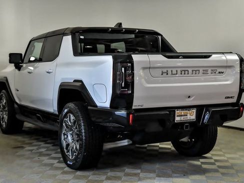 New 2025 GMC Hummer EV 3X image 4
