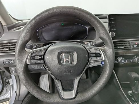 Used 2018 Honda Accord EX image 16