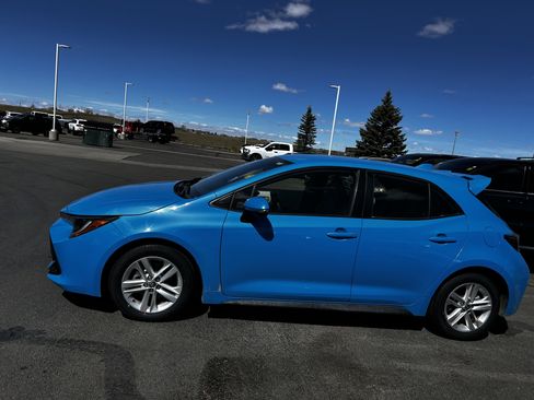 Used 2022 Toyota Corolla SE image 2