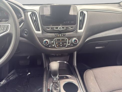 Used 2023 Chevrolet Malibu LT w/ Driver Confidence Package FWD image 18