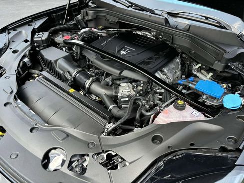 New 2024 Maserati Grecale GT image 18