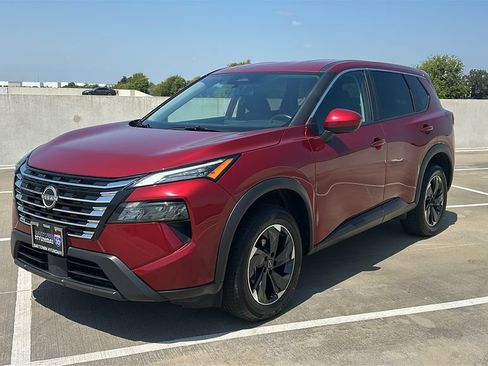 Used 2025 Nissan Rogue SV AWD/4WD image 8