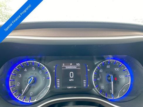 Used 2021 Chrysler Voyager Lxi image 20