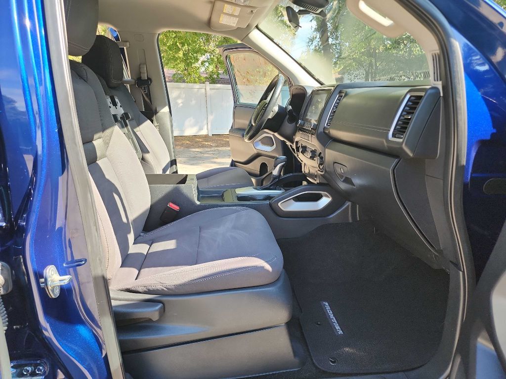 Used 2022 Nissan Frontier SV w/ Technology Package AWD/4WD image 35
