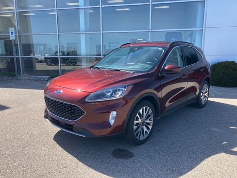 Used 2021 Ford Escape Titanium AWD/4WD image 7