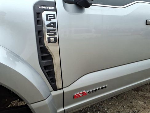Used 2024 Ford F450 Limited w/ FX4 Off-Road Package image 8