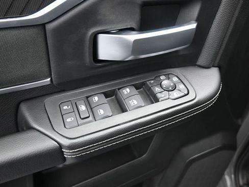 New 2026 RAM 2500 Big Horn AWD/4WD image 13