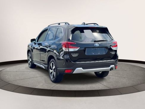 Used 2021 Subaru Forester Touring image 3
