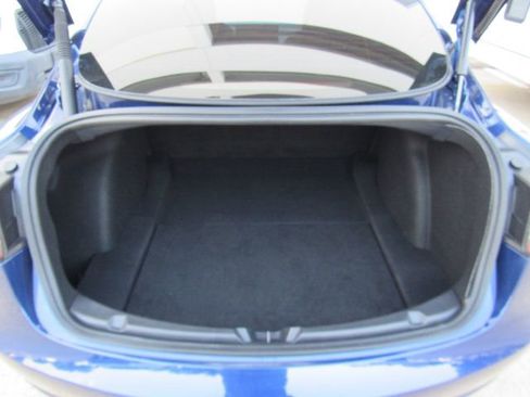Used 2022 Tesla Model 3 Standard Range image 25