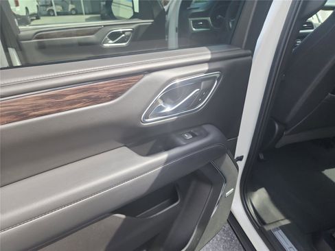 Used 2023 Chevrolet Suburban Z71 w/ Z71 Off-Road Package image 22