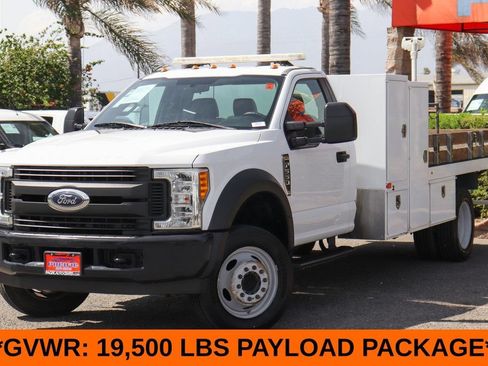 Used 2017 Ford F550 2WD Regular Cab Super Duty image 4