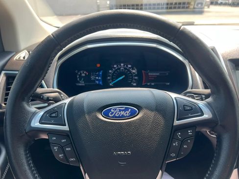 Used 2017 Ford Edge Titanium w/ Equipment Group 302A AWD/4WD image 19