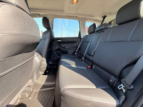 Used 2016 Subaru Forester 2.5i Limited image 7