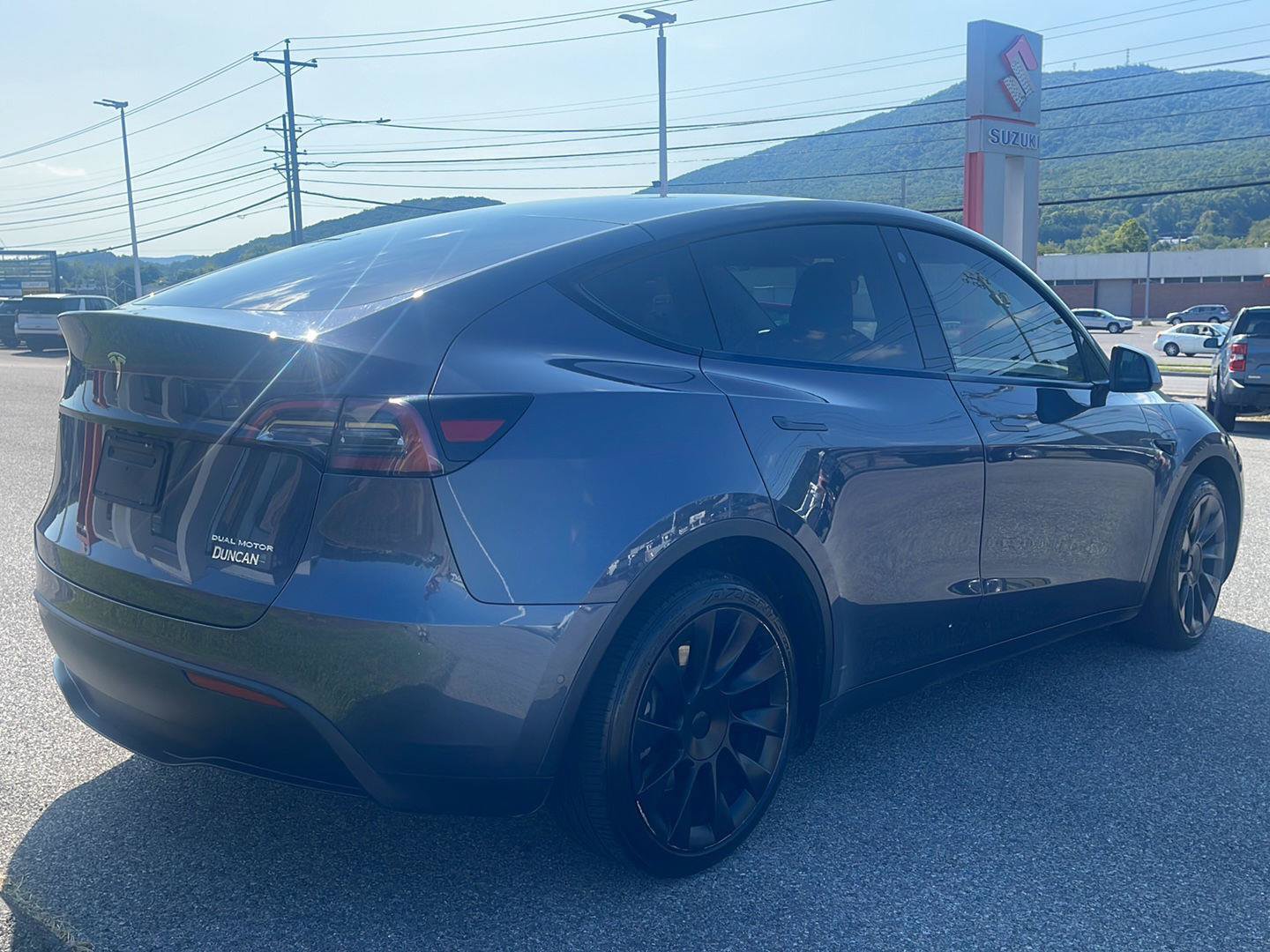 Used 2022 Tesla Model Y Long Range AWD/4WD image 7