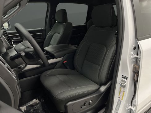 Used 2025 RAM 1500 Lone Star AWD/4WD image 4