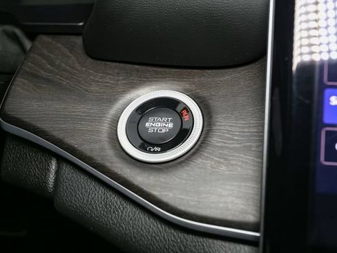 Used 2025 Jeep Grand Cherokee Limited AWD/4WD image 34