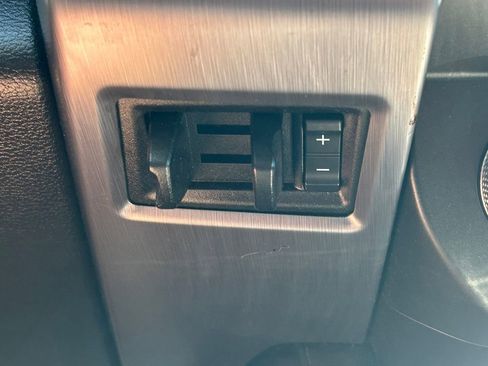 Used 2019 Ford Expedition Platinum RWD image 34