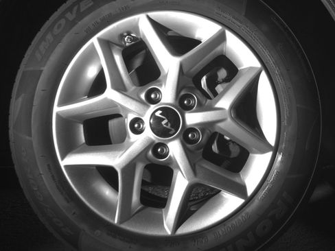 Used 2025 Kia Soul LX w/ LX Technology Package FWD image 13