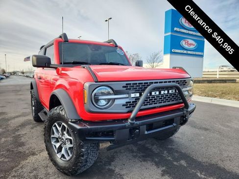 Used 2024 Ford Bronco Badlands image 10