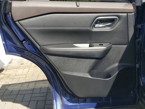 Used 2021 Nissan Rogue SL w/ Premium Package image 34