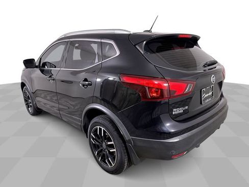 Used 2019 Nissan Rogue Sport SV w/ Technology Package image 6