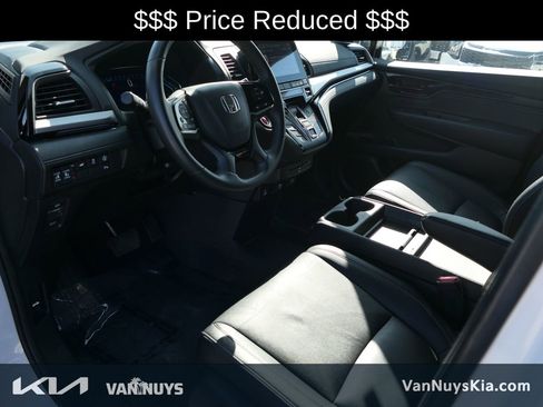Used 2024 Honda Odyssey Touring image 9