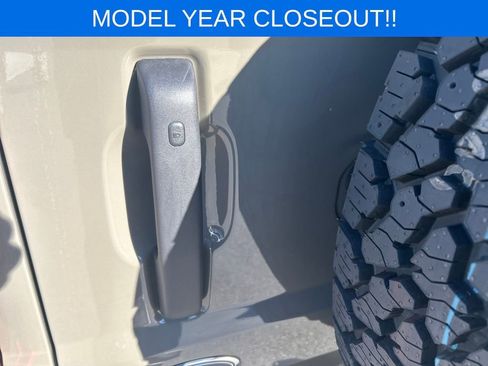 New 2025 Ford Bronco Big Bend image 10