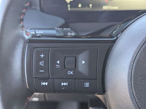 Certified 2025 Nissan Kicks SR image 29