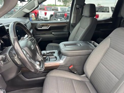Used 2022 Chevrolet Silverado 1500 LT Trail Boss w/ Convenience Package II AWD/4WD image 7