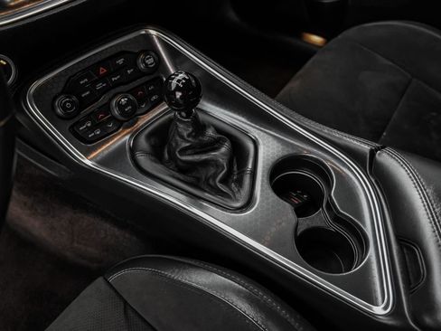 Used 2018 Dodge Challenger R/T Scat Pack w/ Leather Interior Group image 25