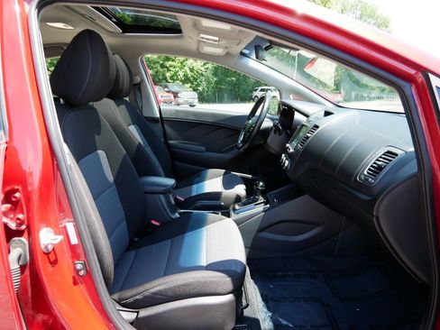 Used 2018 Kia Forte S w/ S Technology Plus Package FWD image 8