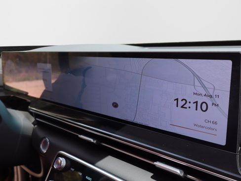 Used 2025 Genesis GV80 2.5T Standard image 17