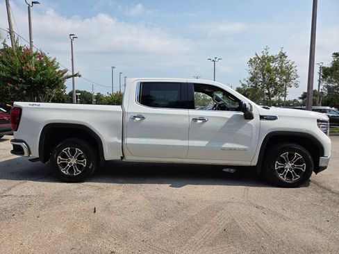 Used 2025 GMC Sierra 1500 SLT AWD/4WD image 8