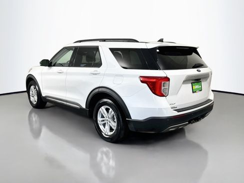 Used 2023 Ford Explorer XLT w/ Equipment Group 202A RWD image 7