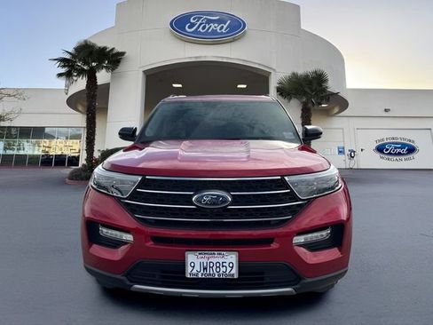 Certified 2023 Ford Explorer XLT w/ Equipment Group 202A AWD/4WD image 3
