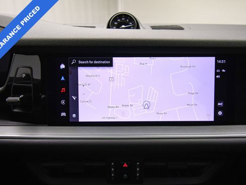 Used 2024 Porsche Cayenne Coupe image 39