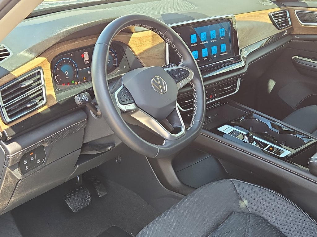 Used 2025 Volkswagen Atlas SE FWD image 10
