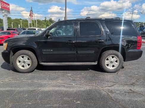 Used 2009 Chevrolet Tahoe LT w/ Convenience Package RWD image 5