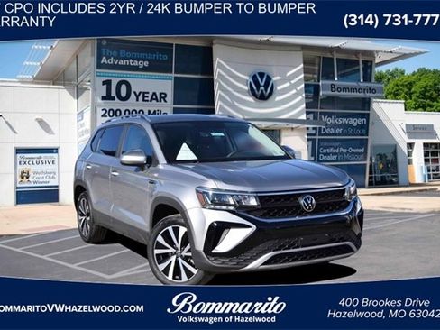 Certified 2022 Volkswagen Taos SE image 1