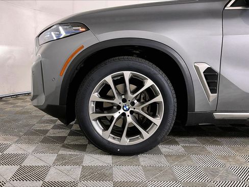 Certified 2024 BMW X5 xDrive40i w/ Premium Package AWD/4WD image 5