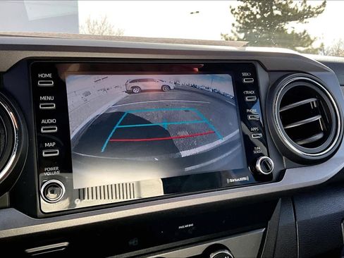 Certified 2020 Toyota Tacoma TRD Off-Road image 25