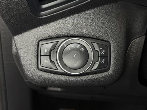Used 2018 Ford Escape SE w/ SE Sport Appearance Package AWD/4WD image 18