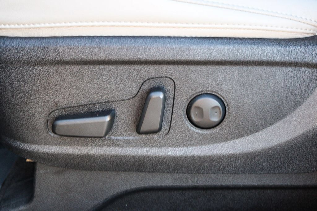 Used 2025 Kia Telluride S FWD image 22