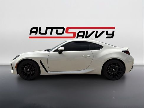 Used 2024 Subaru BRZ Limited RWD image 5