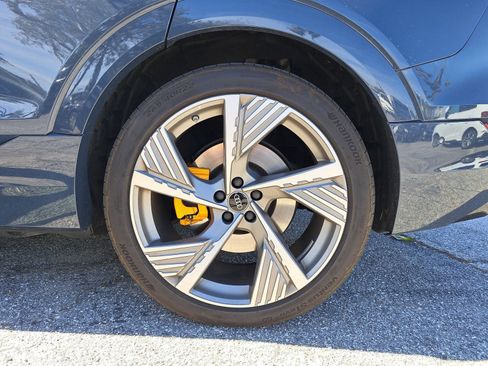 Used 2023 Audi e-tron Prestige w/ Prestige Package image 7